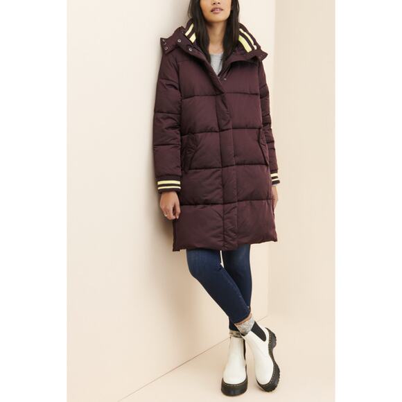 Avec les filles Stripe-Trimmed Water-Resistant Puffer Coat in Burgundy Size S